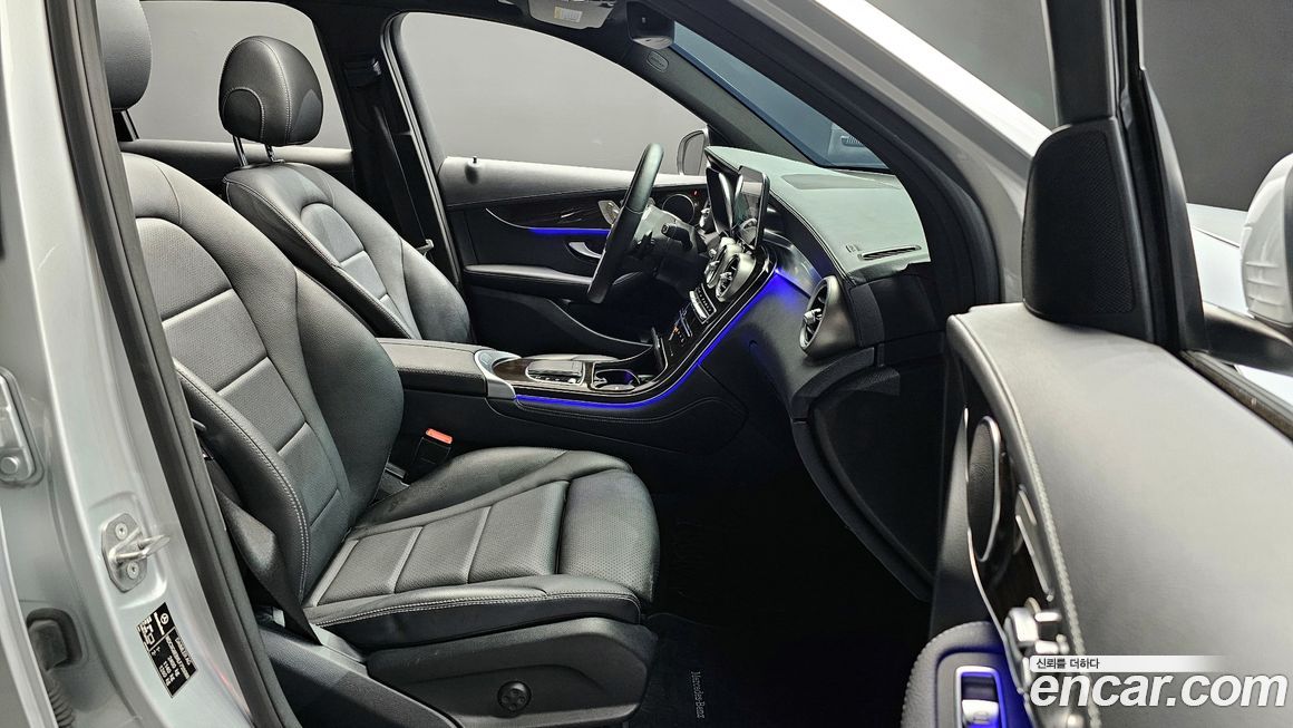 Mercedes-Benz GLC-Class 2020