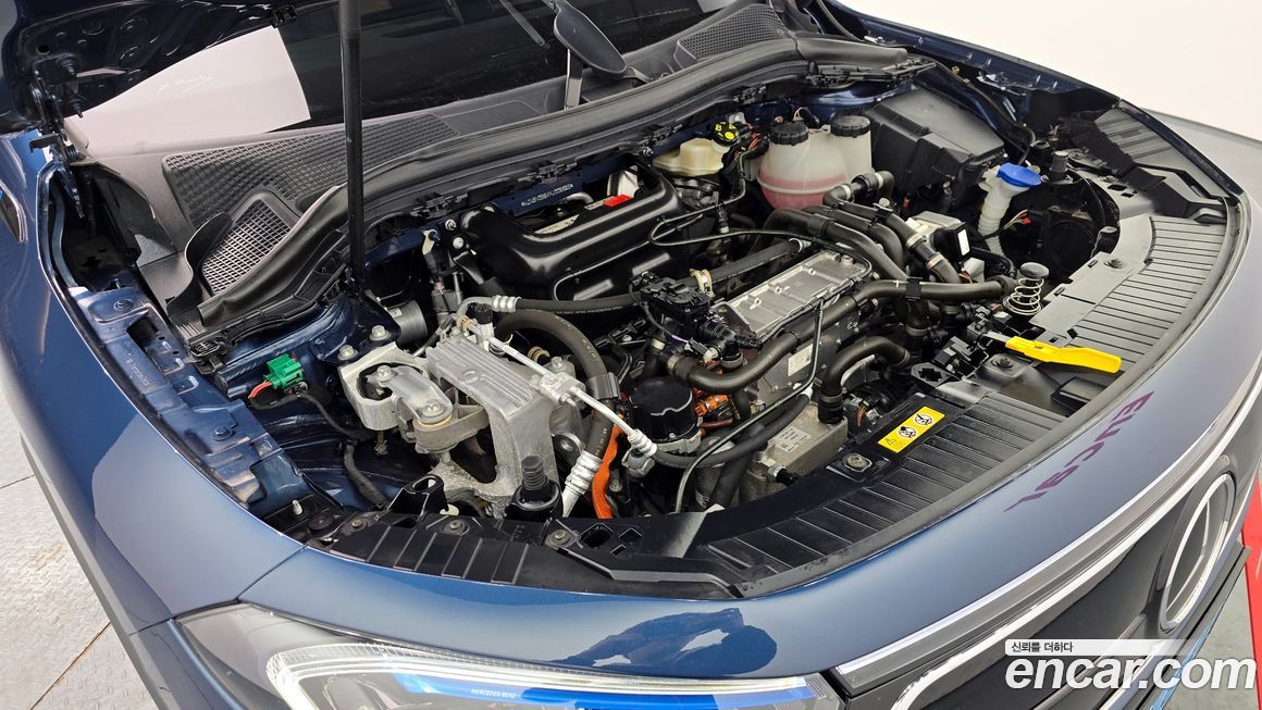 Mercedes-Benz EQA 2021