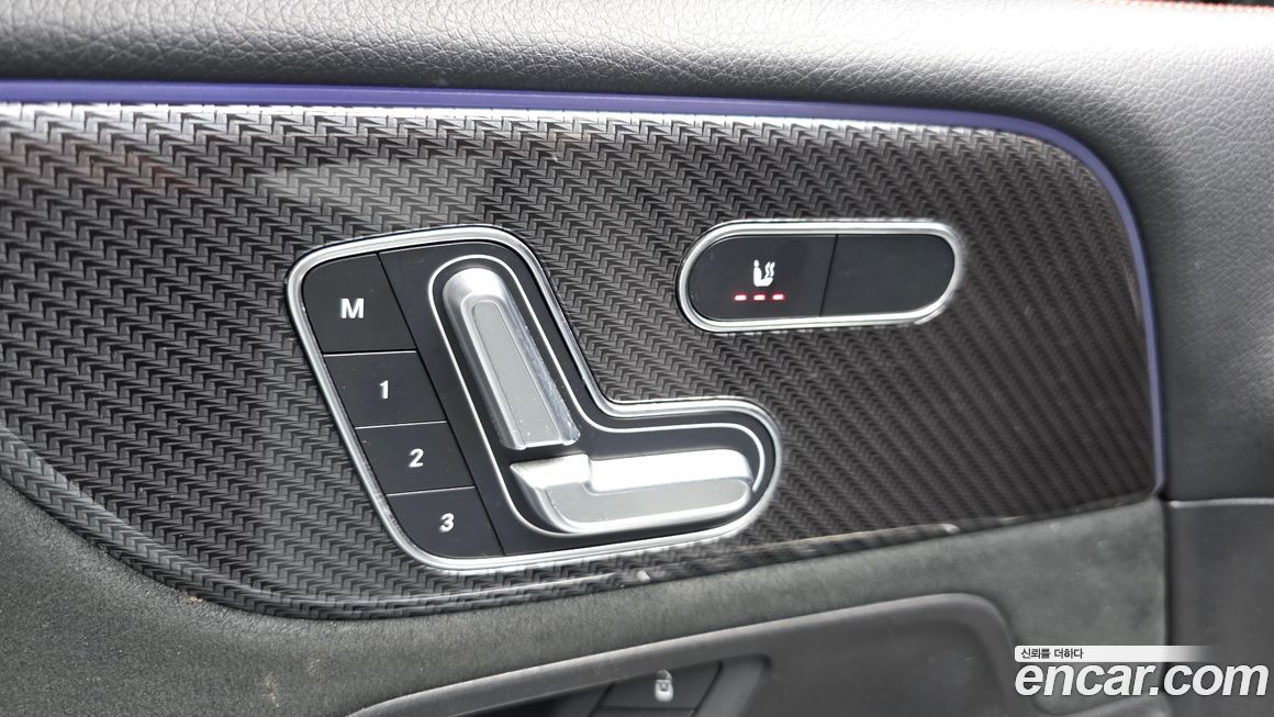 Mercedes-Benz GLB-Class 2021