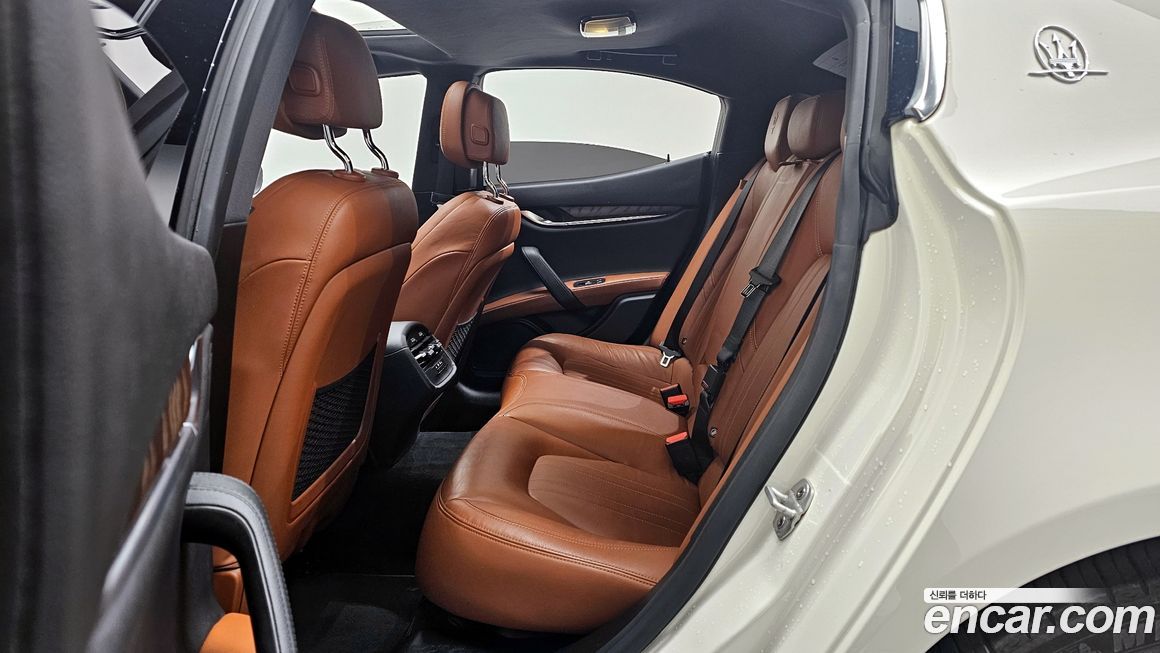 Maserati Ghibli 2020