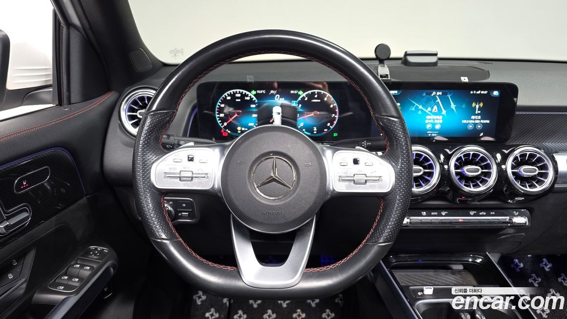 Mercedes-Benz GLB-Class 2021