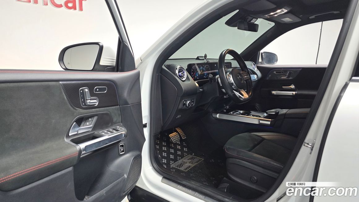 Mercedes-Benz GLB-Class 2021