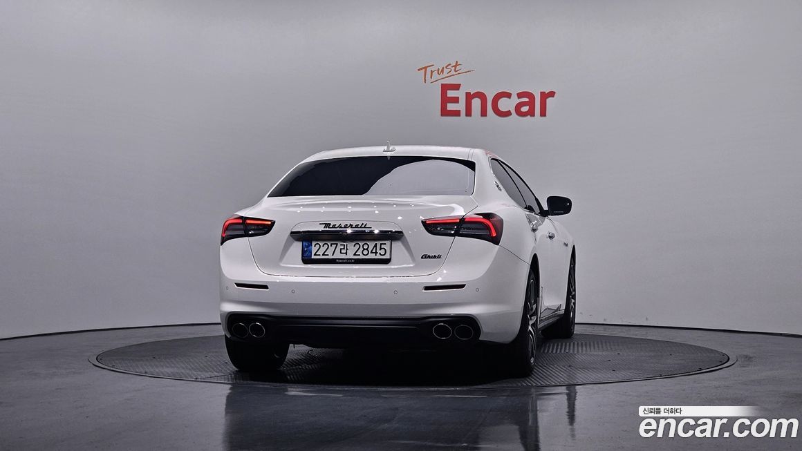 Maserati Ghibli 2020