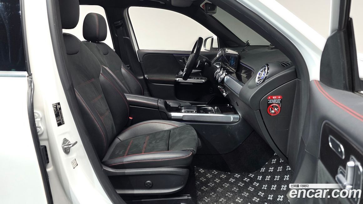 Mercedes-Benz GLB-Class 2021