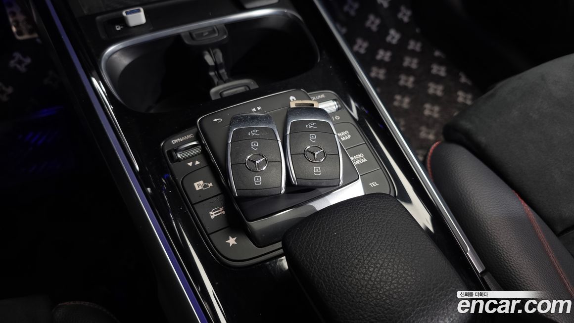 Mercedes-Benz GLB-Class 2021