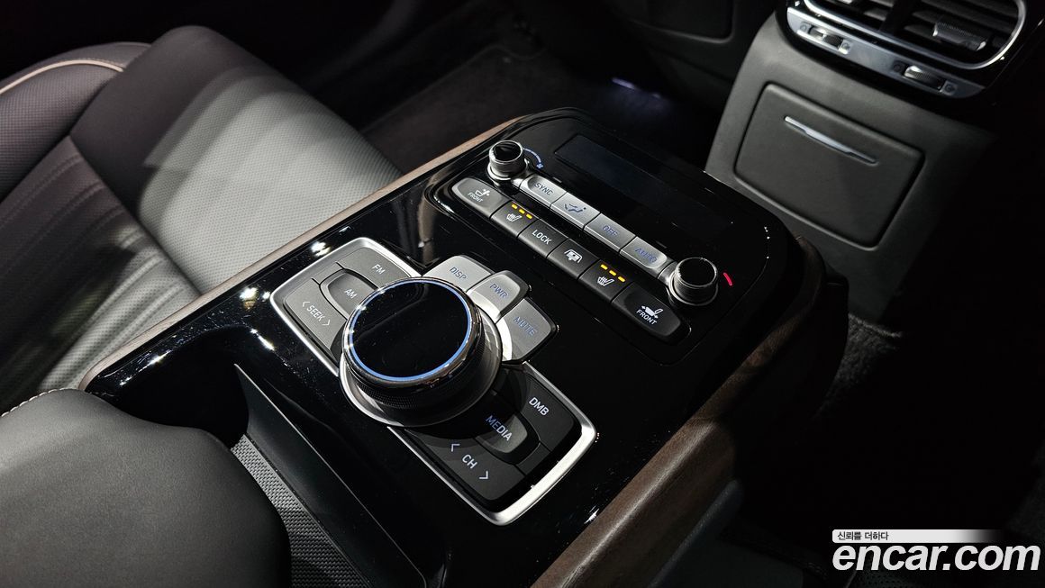 Genesis G90 2021