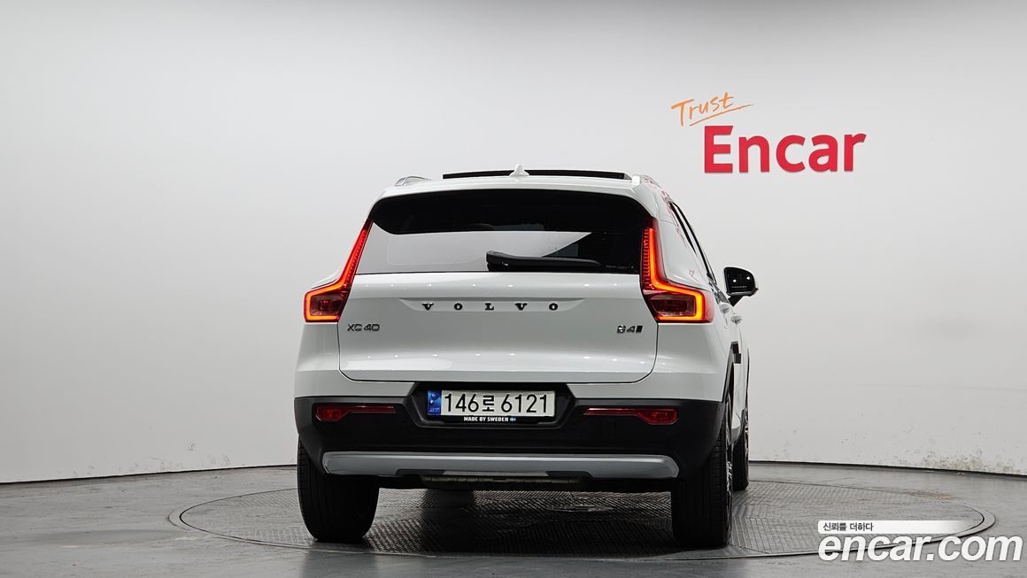 Volvo XC40 2021