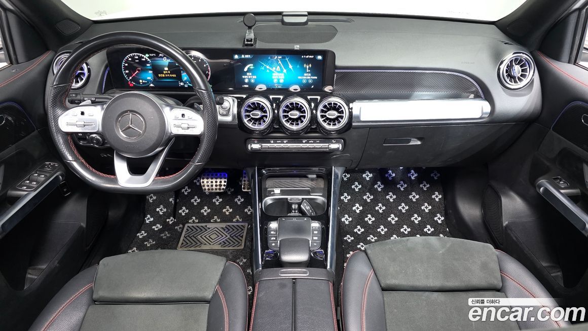 Mercedes-Benz GLB-Class 2021