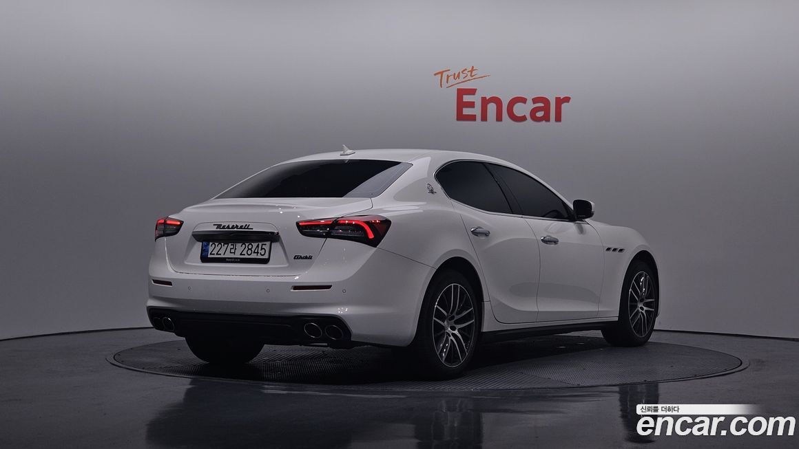 Maserati Ghibli 2020