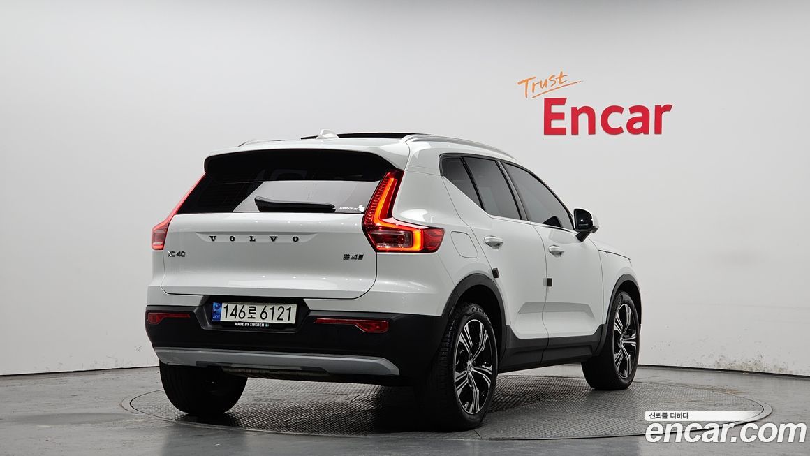Volvo XC40 2021