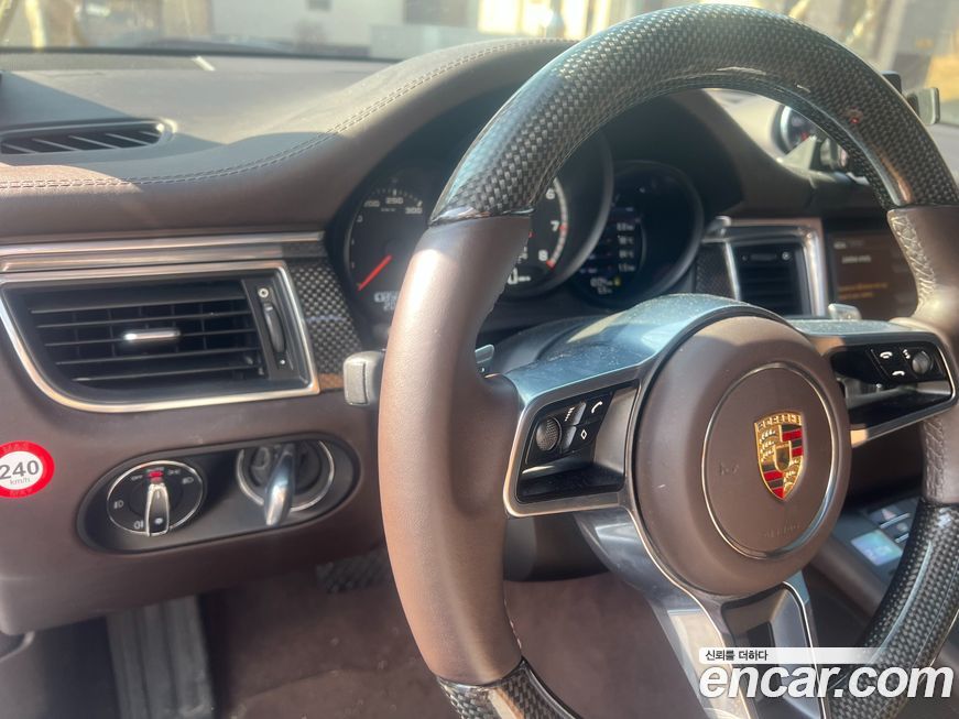 Porsche Macan 2014