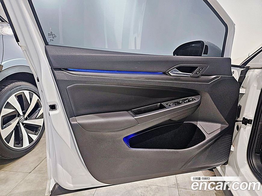 Volkswagen Golf 2024