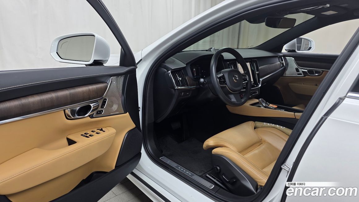 Volvo S90 2022