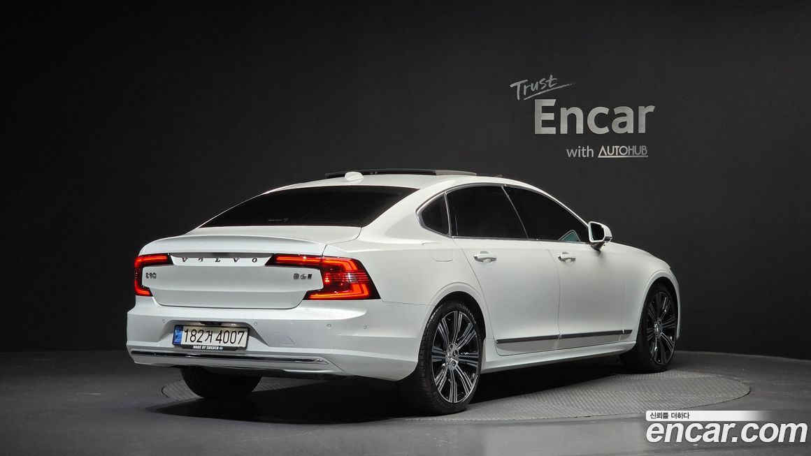 Volvo S90 2022