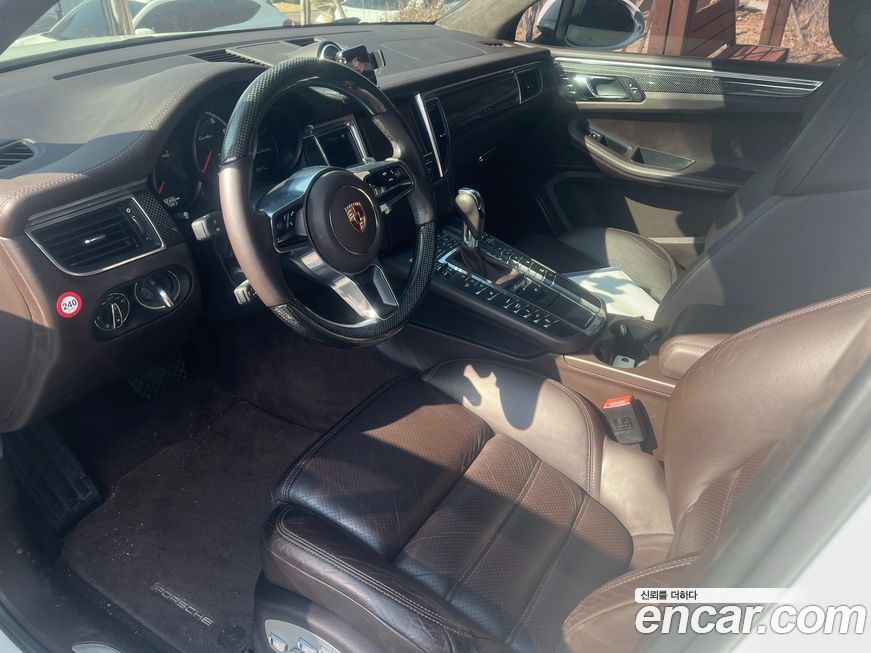 Porsche Macan 2014
