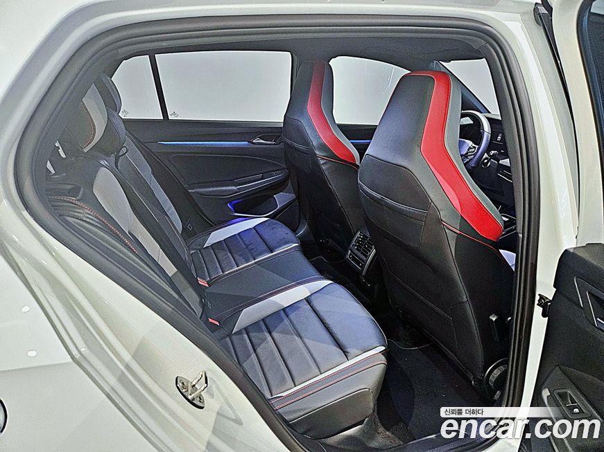 Volkswagen Golf 2024