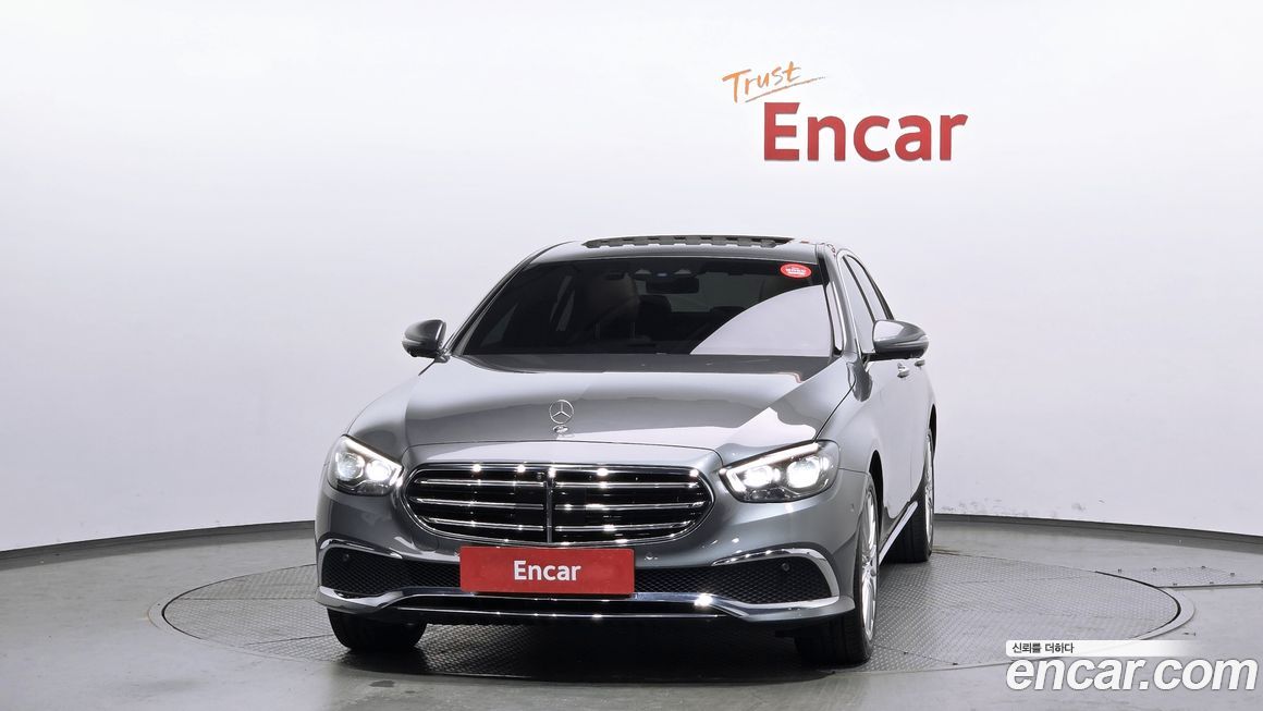 Mercedes-Benz E-Class 2022