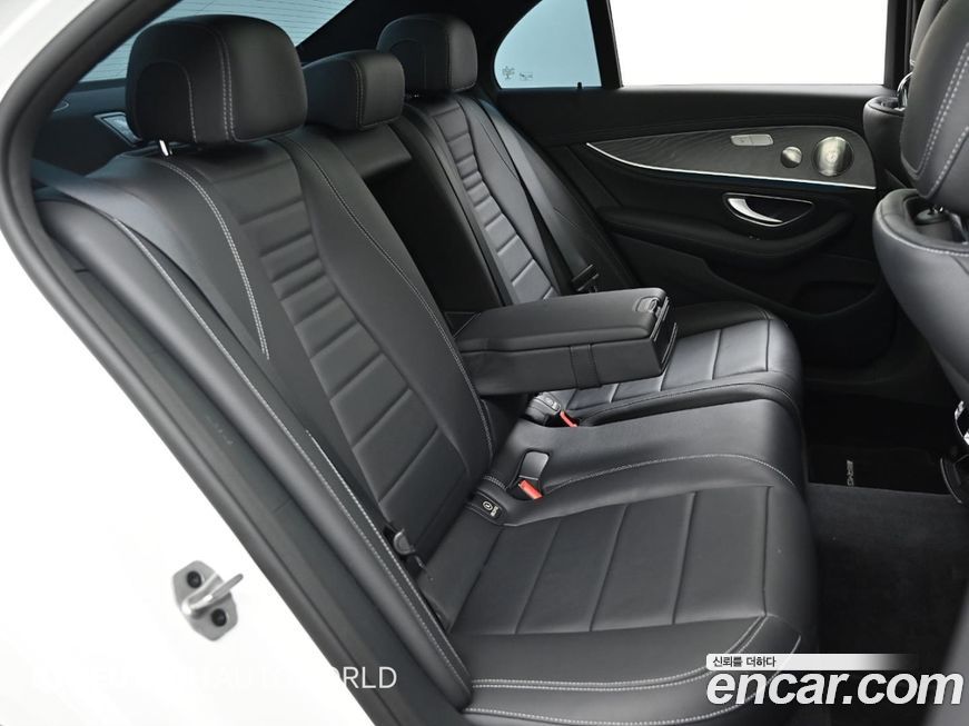 Mercedes-Benz E-Class 2022