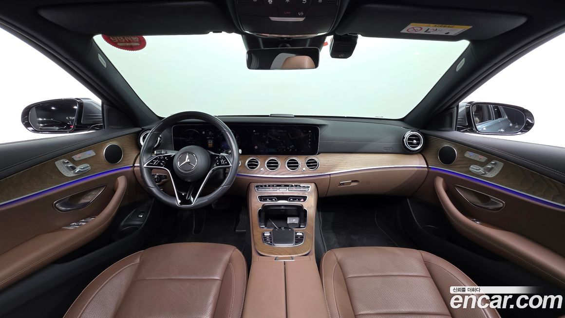 Mercedes-Benz E-Class 2022