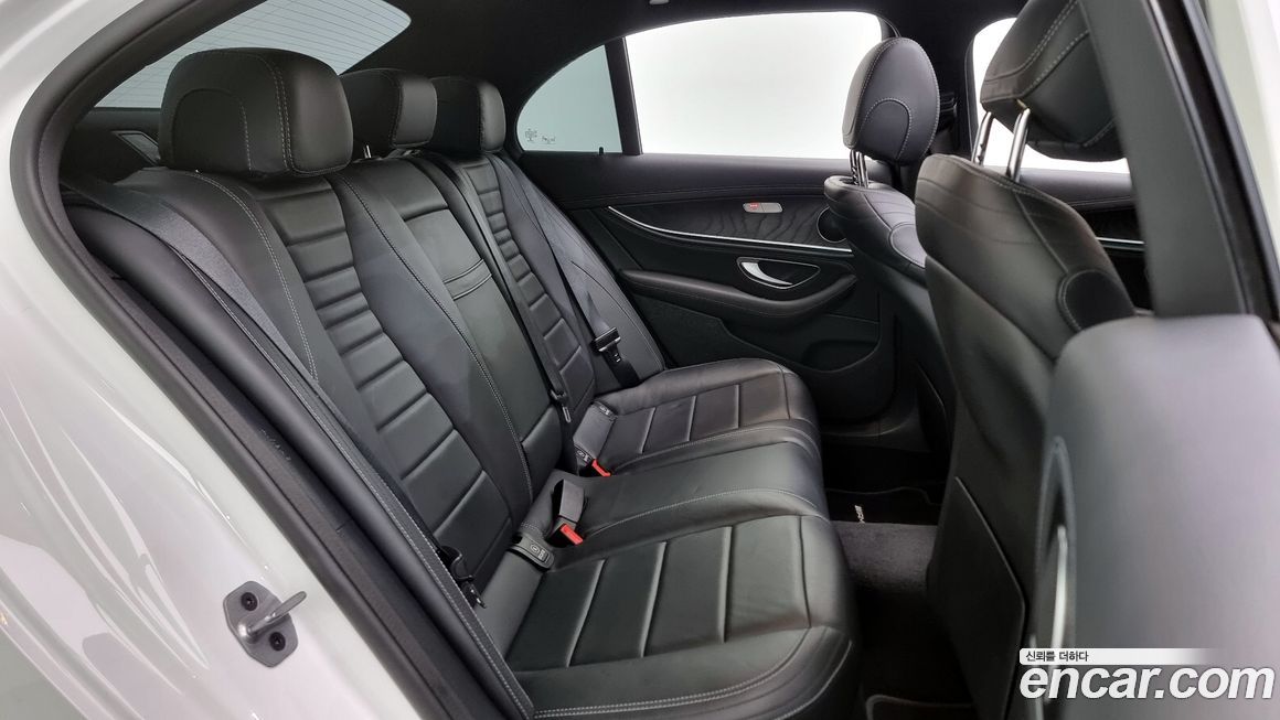 Mercedes-Benz E-Class 2021