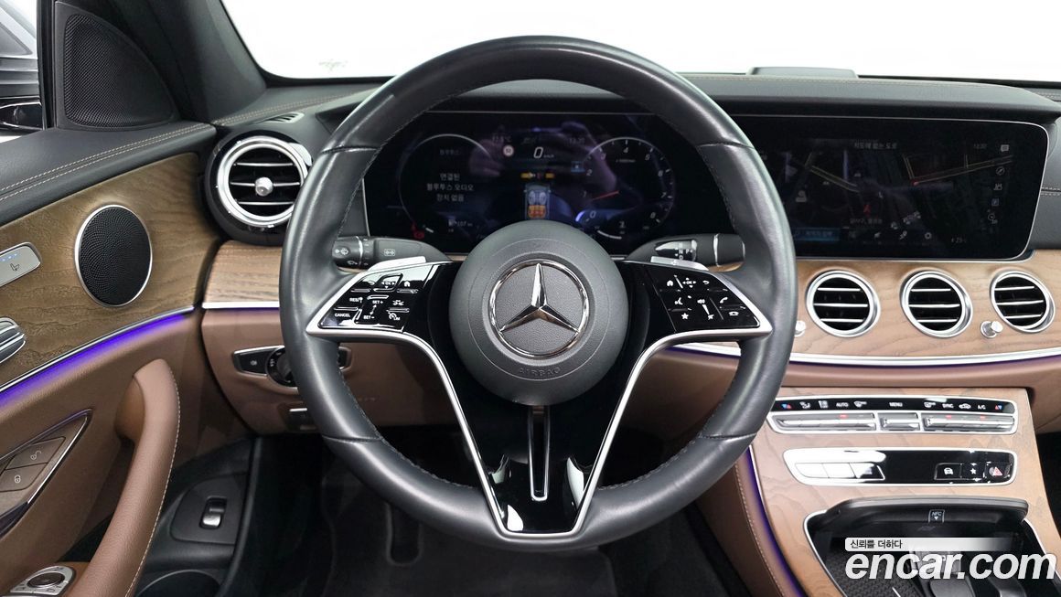 Mercedes-Benz E-Class 2022