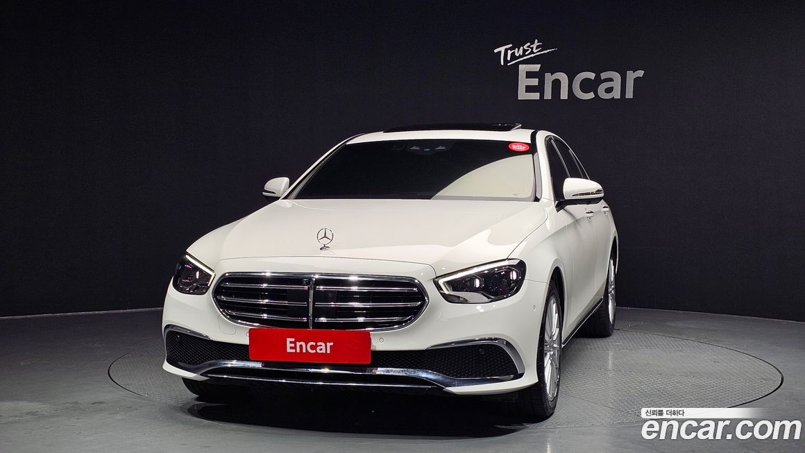 Mercedes-Benz E-Class 2022