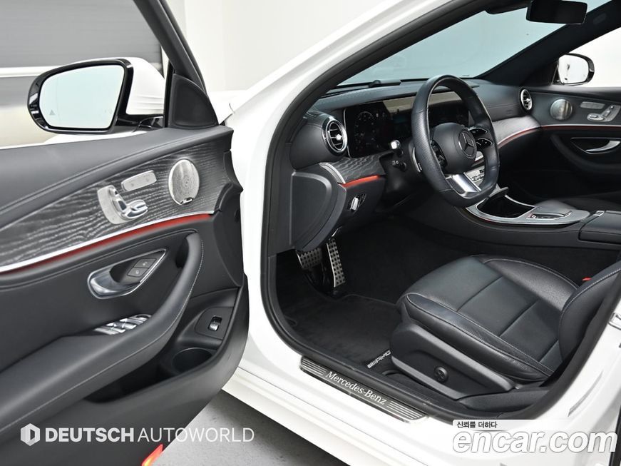 Mercedes-Benz E-Class 2022