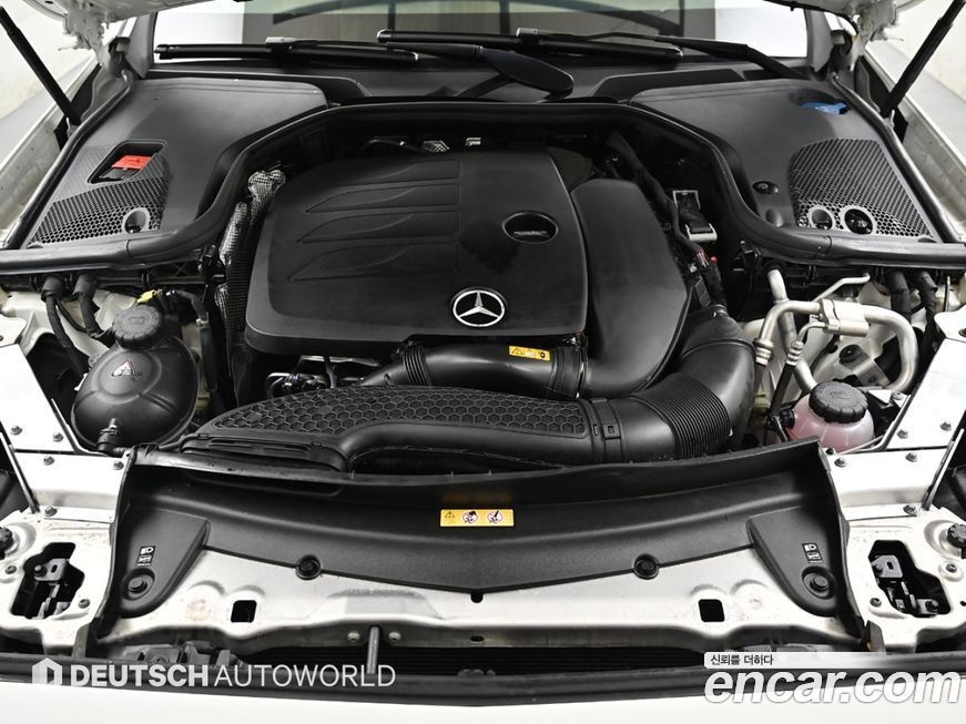 Mercedes-Benz E-Class 2022