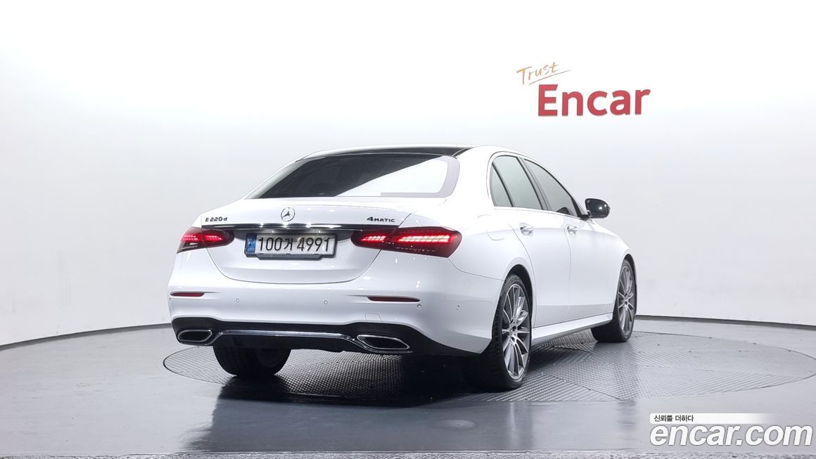 Mercedes-Benz E-Class 2021