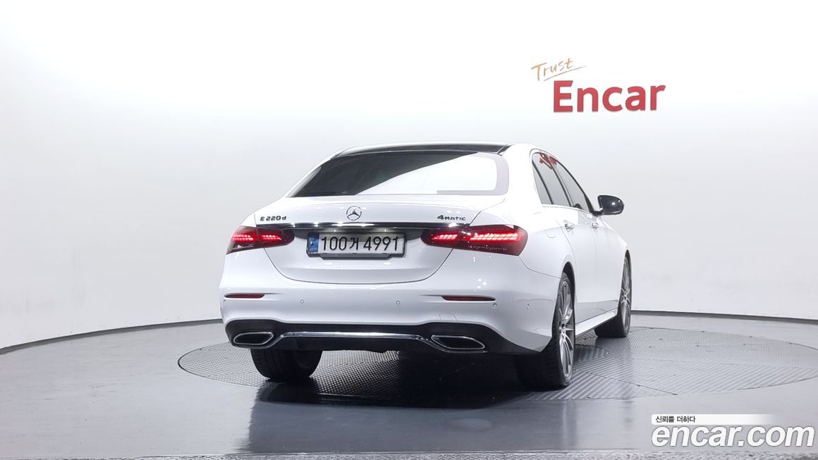 Mercedes-Benz E-Class 2021