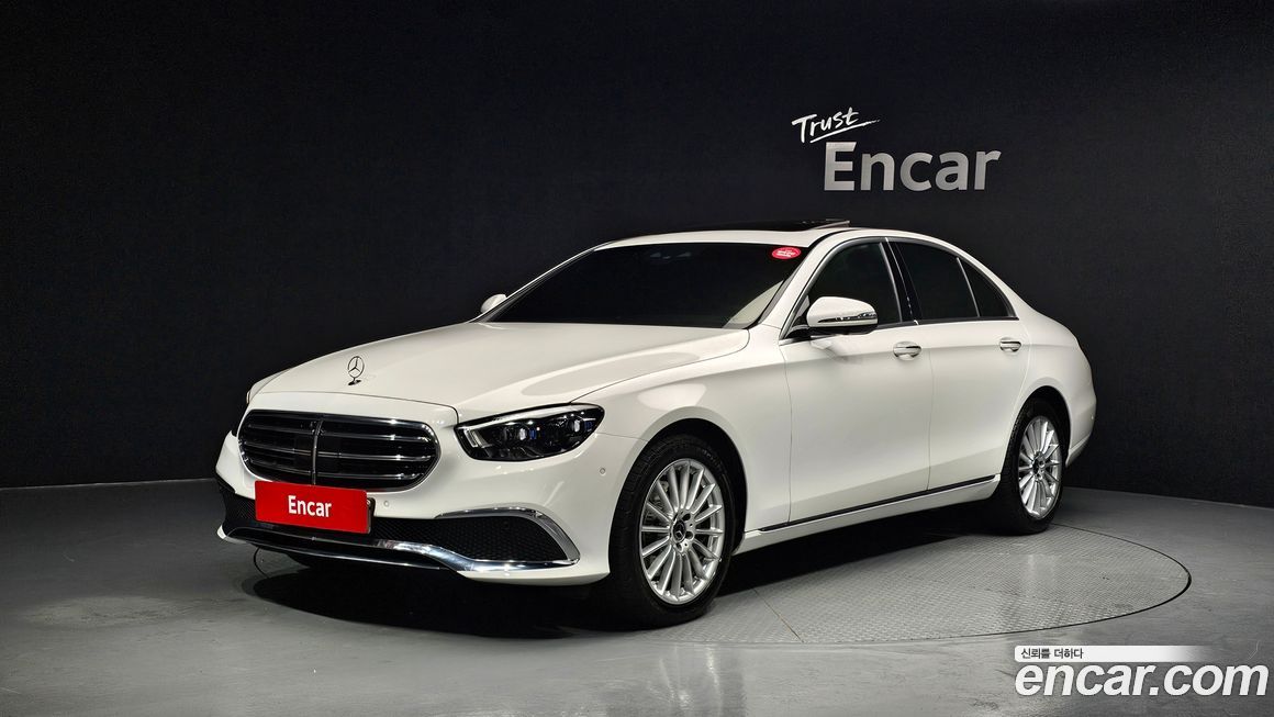 Mercedes-Benz E-Class 2022