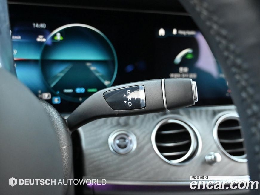 Mercedes-Benz E-Class 2022