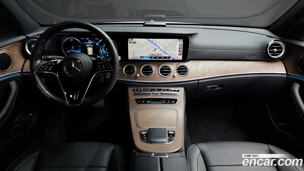 Mercedes-Benz E-Class 2022