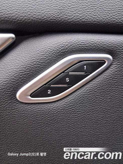 Maserati Ghibli 2021