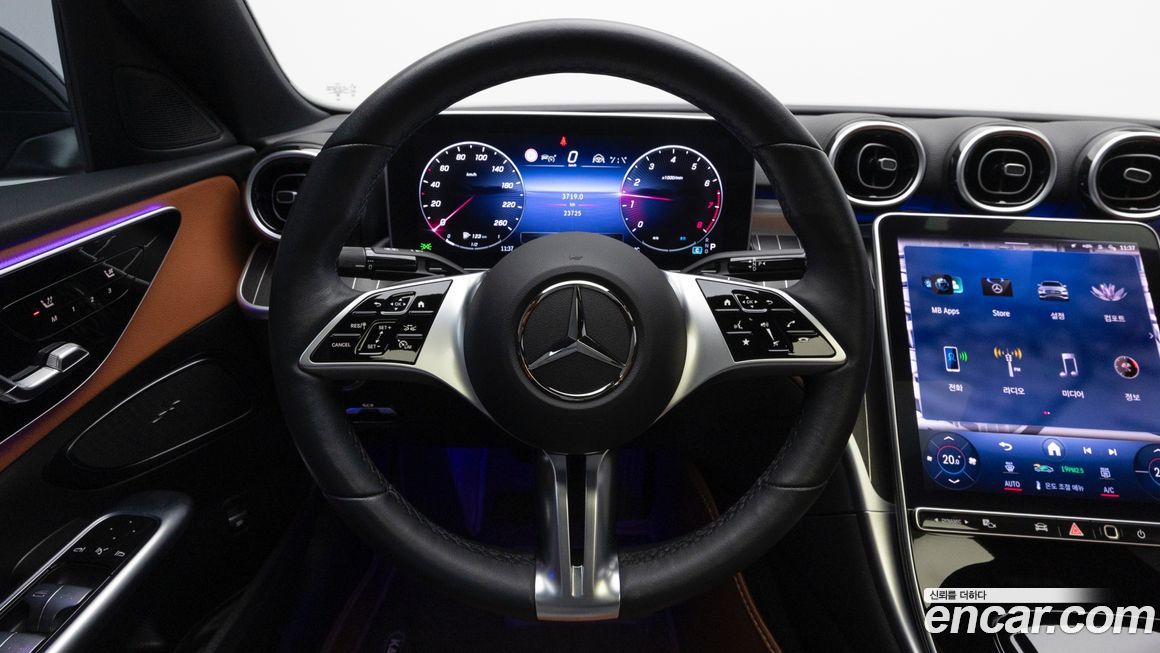 Mercedes-Benz C-Class 2024