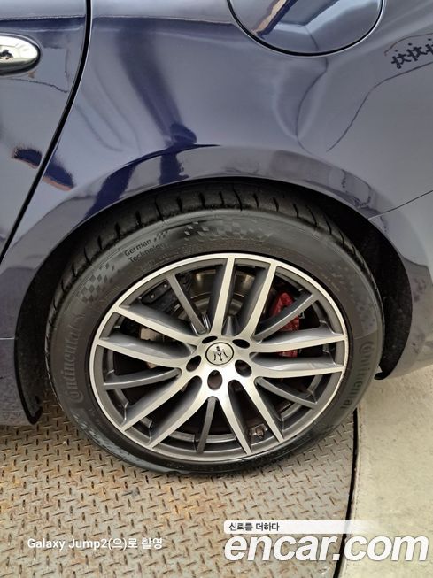 Maserati Ghibli 2021