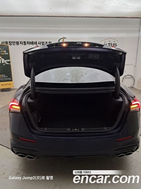 Maserati Ghibli 2021