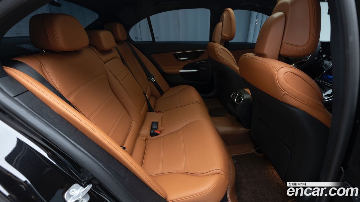Mercedes-Benz C-Class 2024