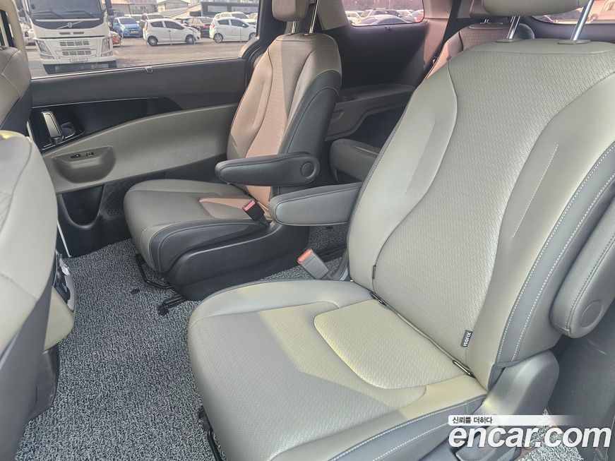 Kia Canival 2024