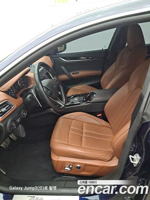 Maserati Ghibli 2021