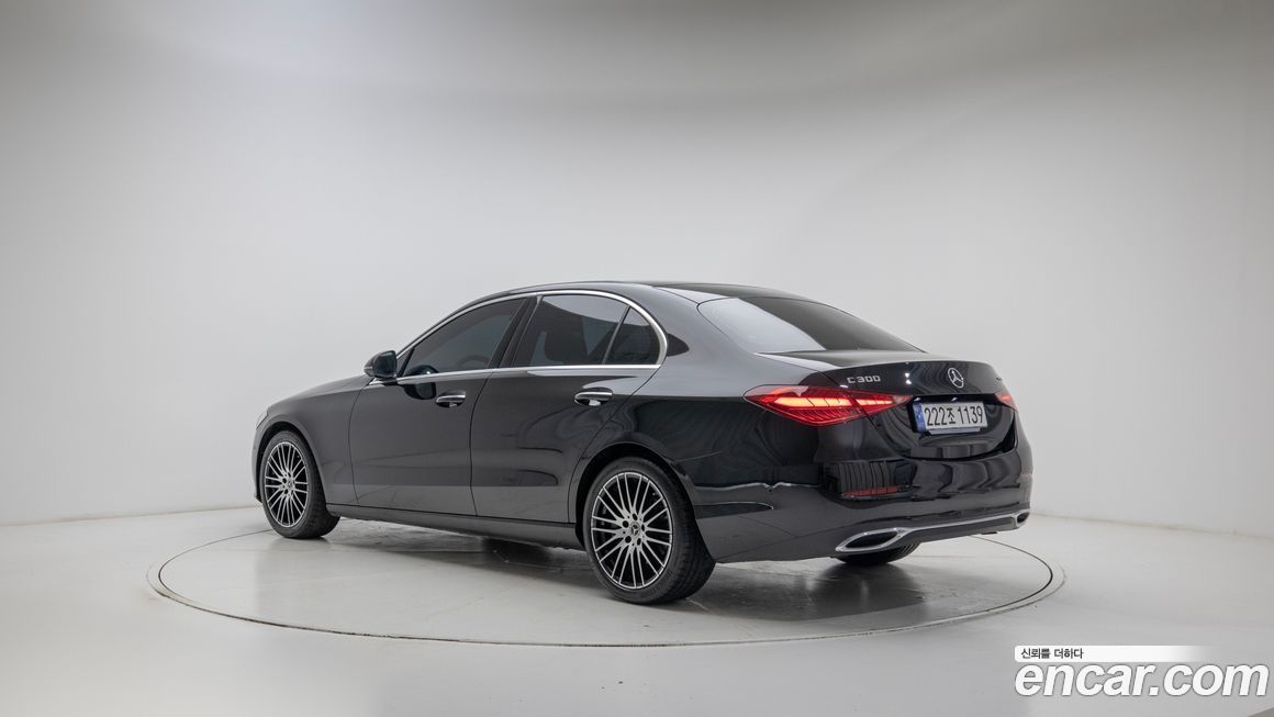 Mercedes-Benz C-Class 2024