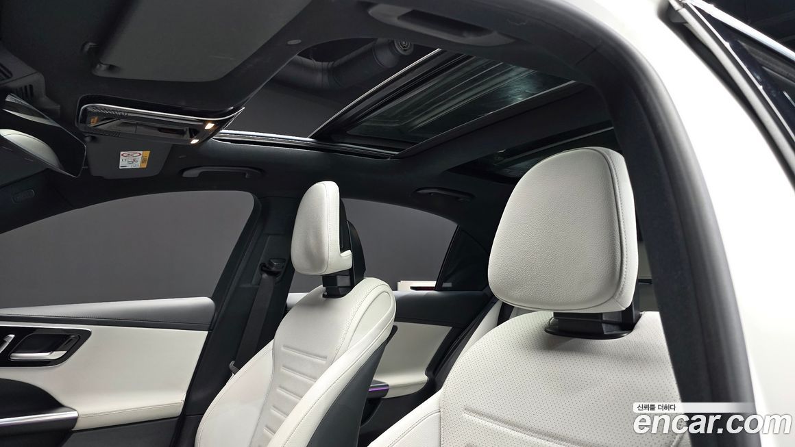 Mercedes-Benz C-Class 2022
