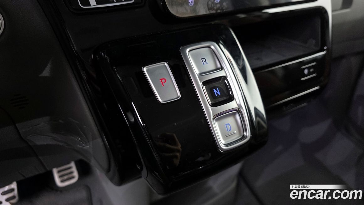 Hyundai Staria 2024