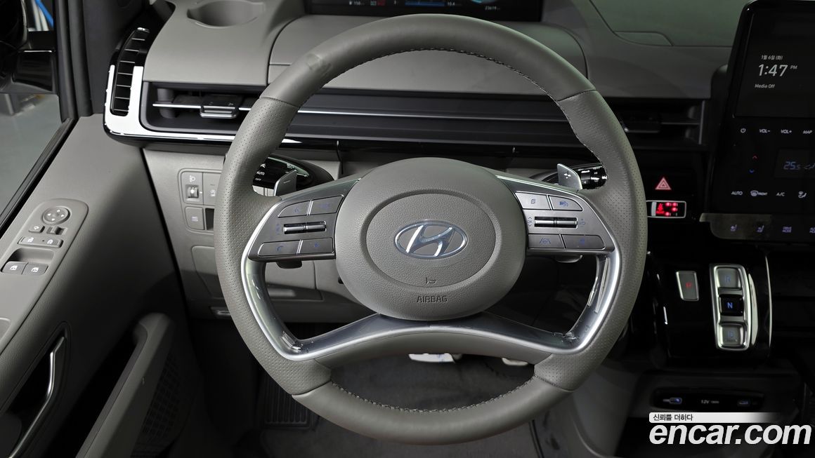 Hyundai Staria 2024