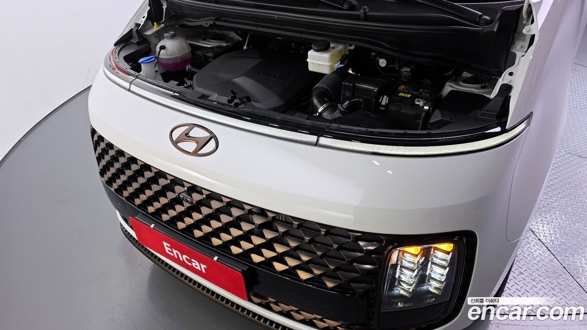 Hyundai Staria 2024