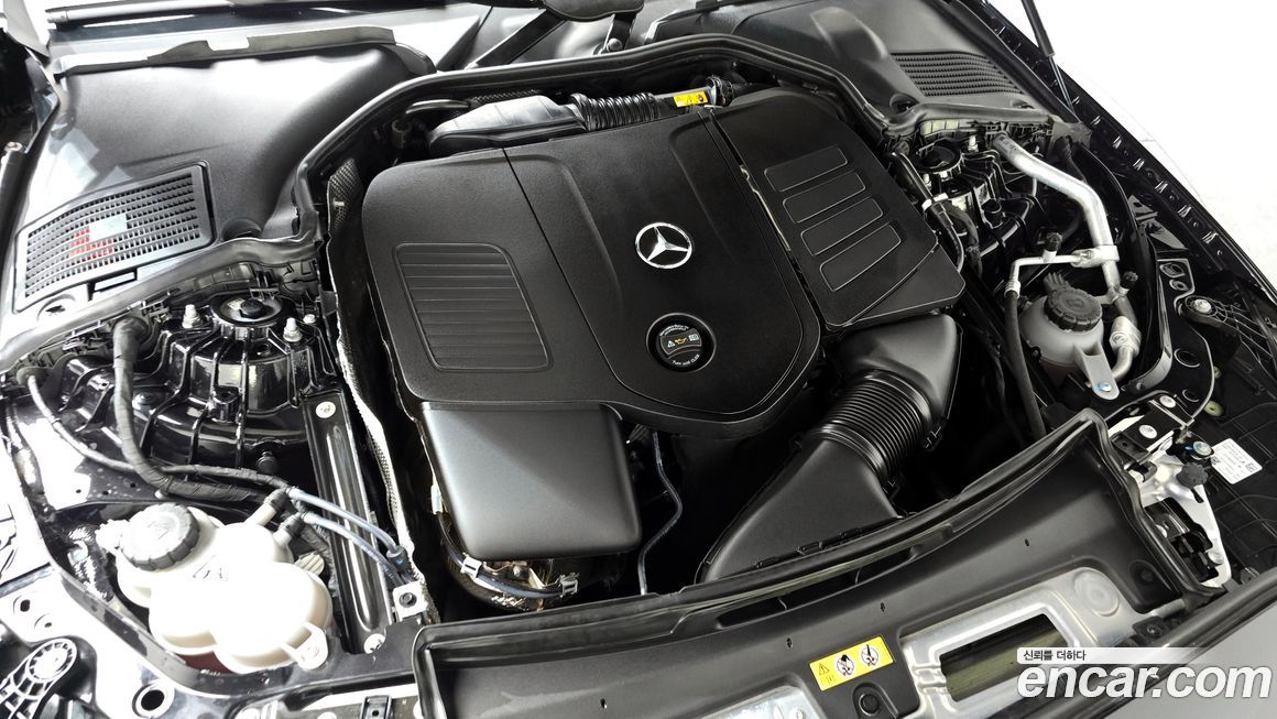 Mercedes-Benz C-Class 2024