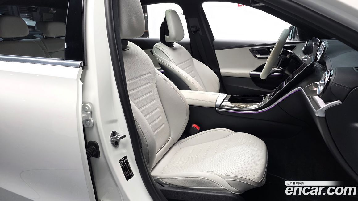 Mercedes-Benz C-Class 2022