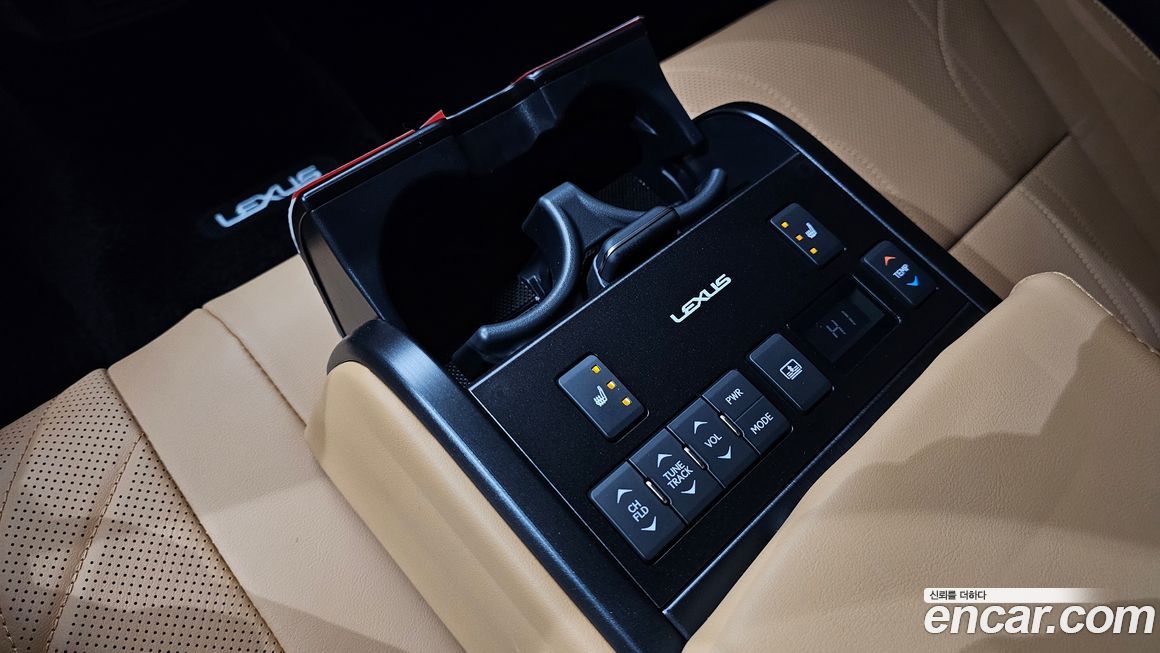 Lexus ES 2024