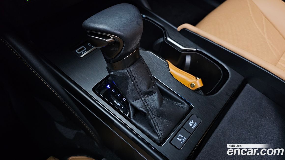 Lexus ES 2024