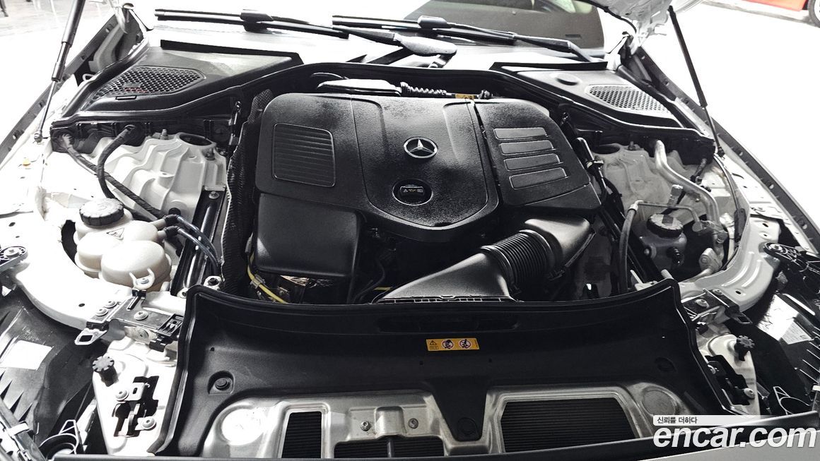 Mercedes-Benz E-Class 2025